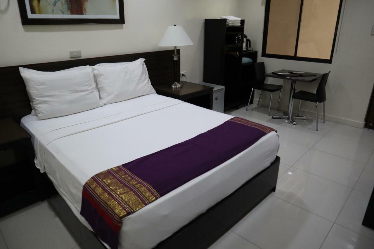 Domicilio Lorenzo Davao Экстерьер фото