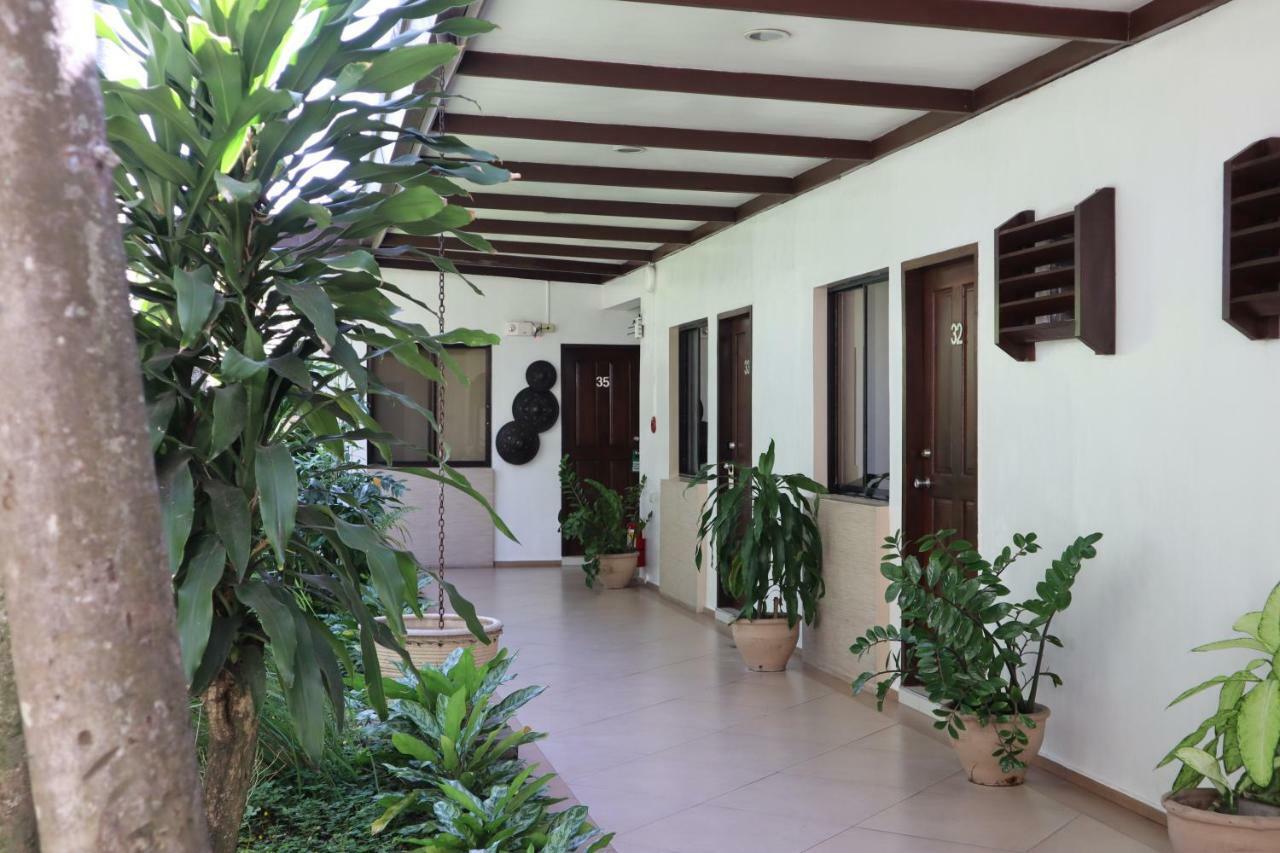 Domicilio Lorenzo Davao Экстерьер фото